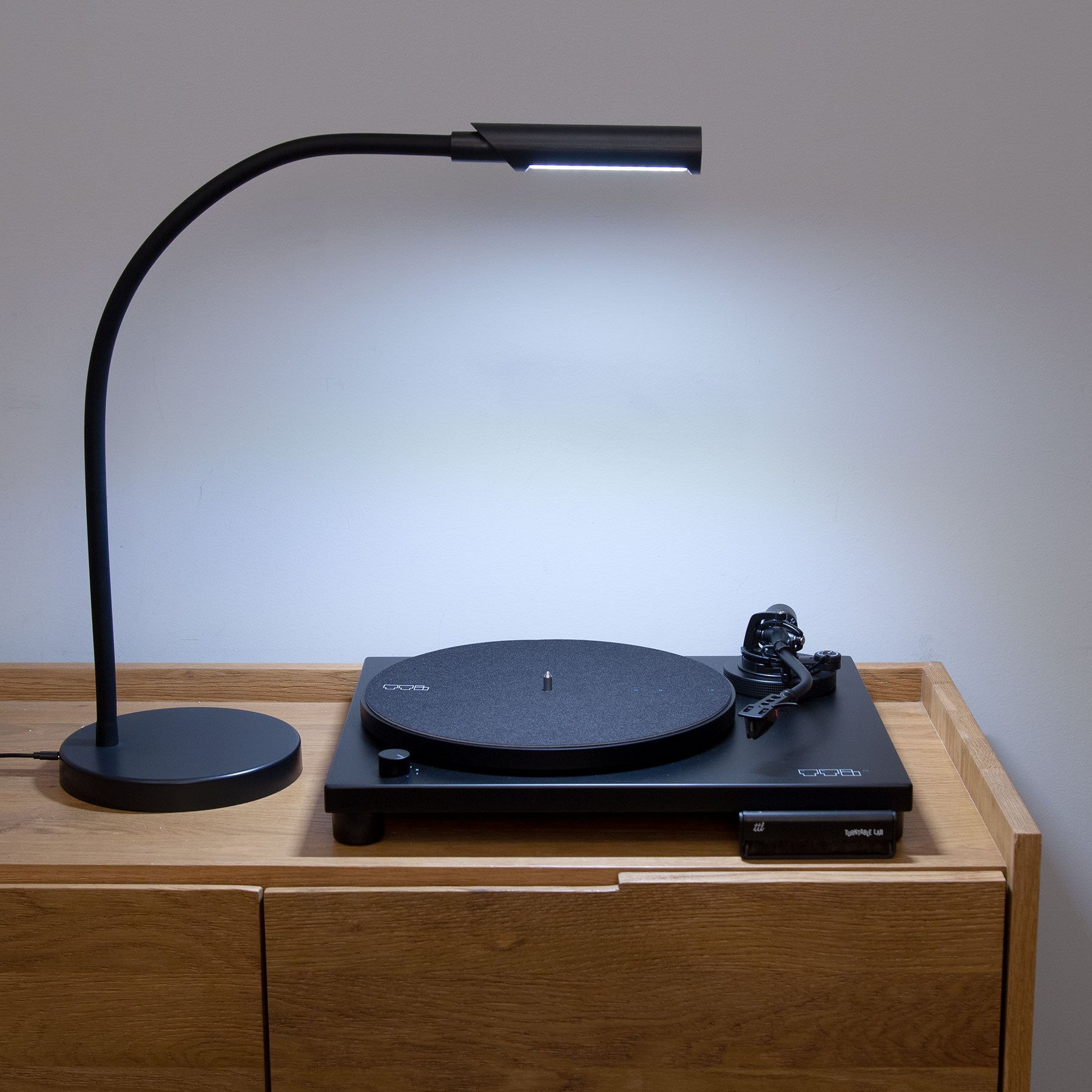 Reliable Corp. UberLight Flex Turntable Lamp Black / Tabletop Model