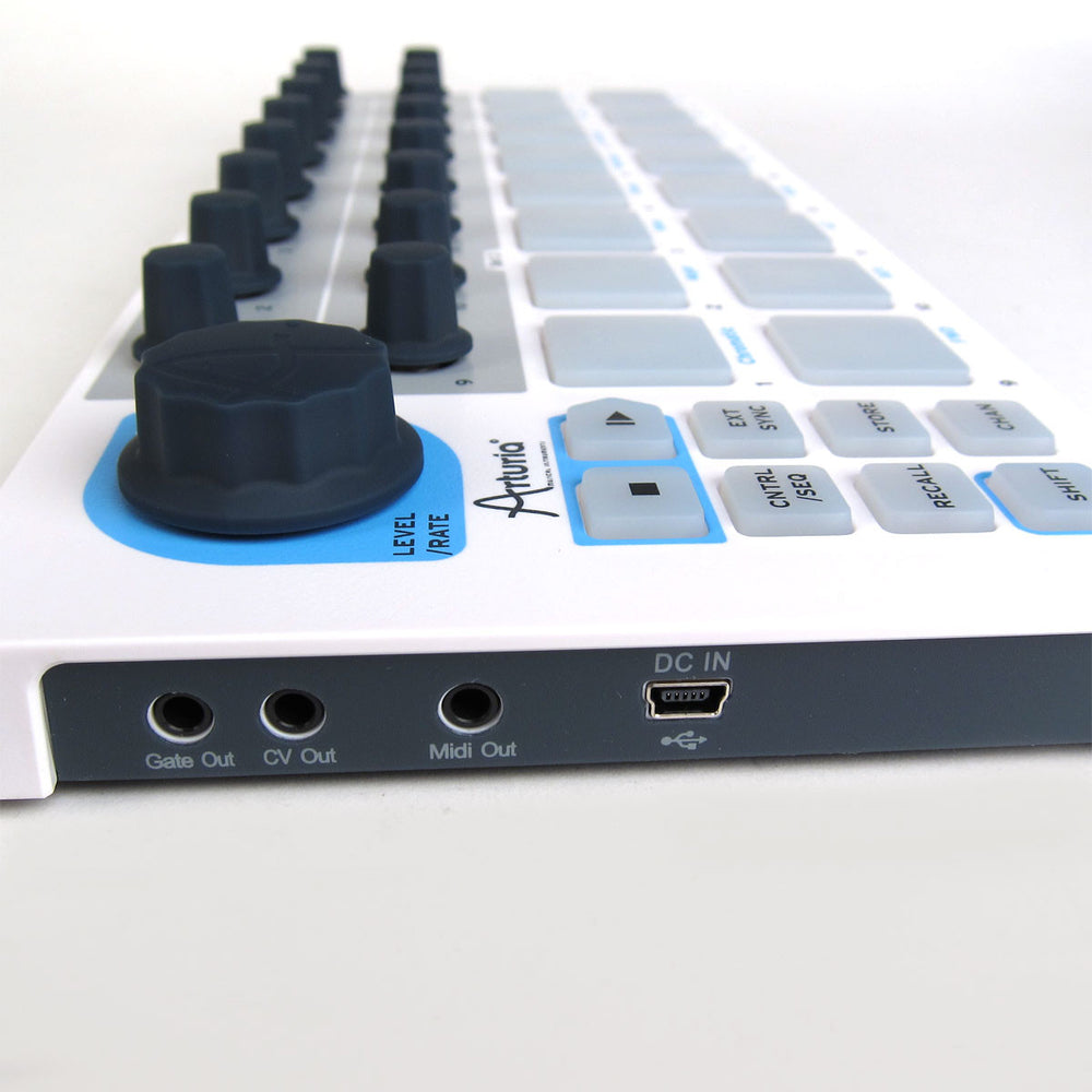  Arturia BeatStep USB/MIDI/CV Controller and Sequencer : Musical  Instruments